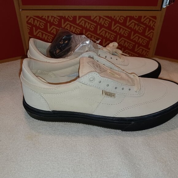 Vans Men's 6.5/Women's 8 Gilbert Crockett Pro Antique White/Black VN0A5JIF86H - Picture 10 of 12